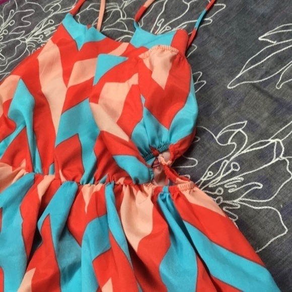 Tyche Geometric Dress - Picture 5 of 10